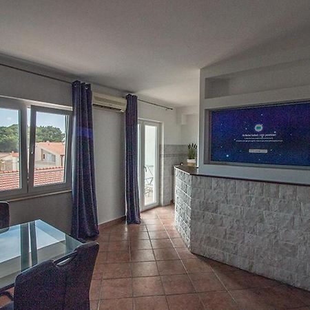 אומיס Apartment Zvjezdana מראה חיצוני תמונה