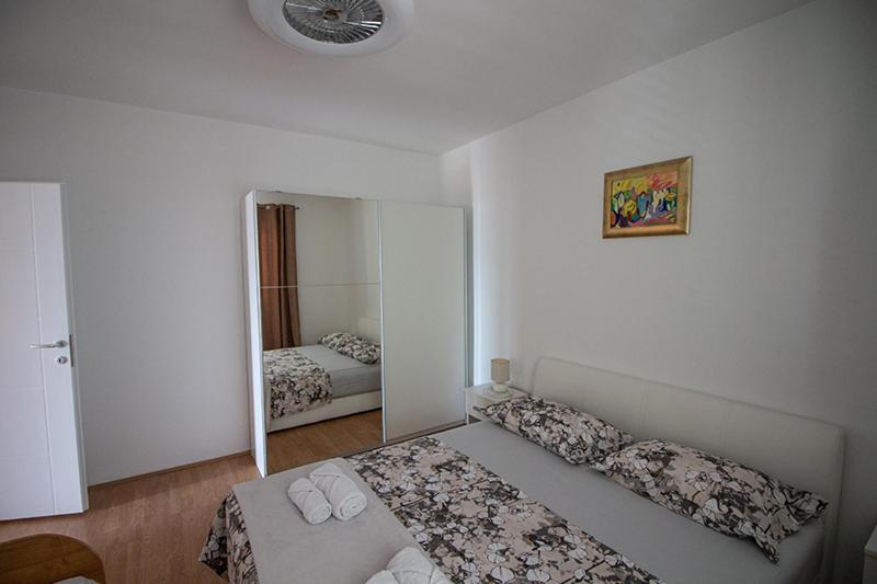 אומיס Apartment Zvjezdana מראה חיצוני תמונה