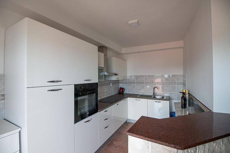 אומיס Apartment Zvjezdana מראה חיצוני תמונה